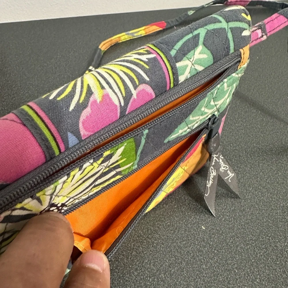 Floral Quilted Women's Clutch - Picture 4 of 7